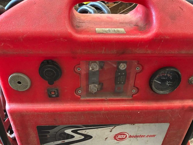 Ceteor 1600/800ca startbooster en laadkabel - afbeelding 9 van  10