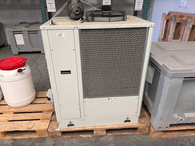 Cf chiller zcf117-s industriële waterkoeler / proceschiller 10,2 kw (2022) - afbeelding 6 van  8