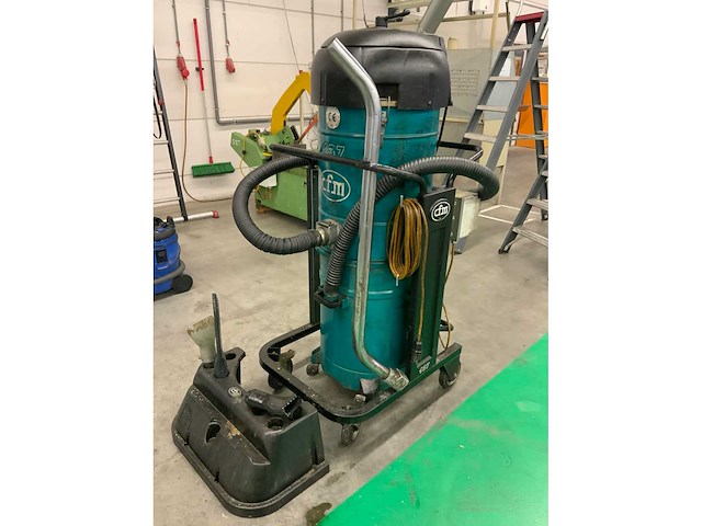 Cfm 137/100 lindustriële stofzuiger - afbeelding 4 van  11