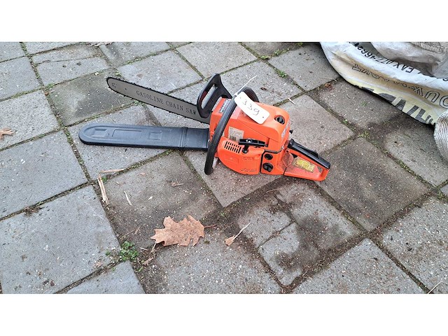 Chain saw - hb 5200 - kettingzaag - afbeelding 1 van  3