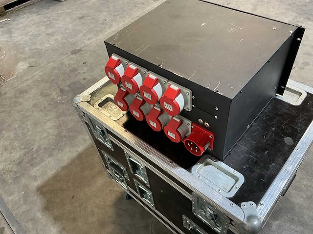 Chainmaster motorcontroller voor 8x motortakel staging - afbeelding 3 van  4