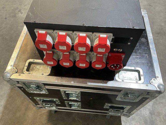 Chainmaster motorcontroller voor 8x motortakel staging - afbeelding 4 van  4