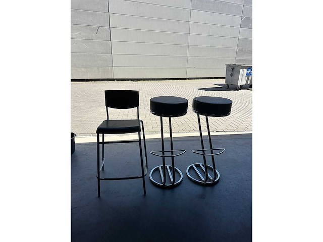 Chair (3x) - afbeelding 1 van  1