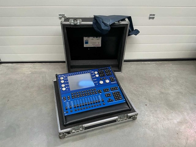 Chamsys magic q mq100 pro console lichtmengtafel - afbeelding 1 van  4
