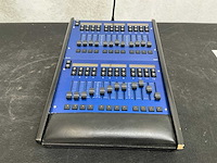 Chamsys magicq lichtmengtafel - afbeelding 2 van  4