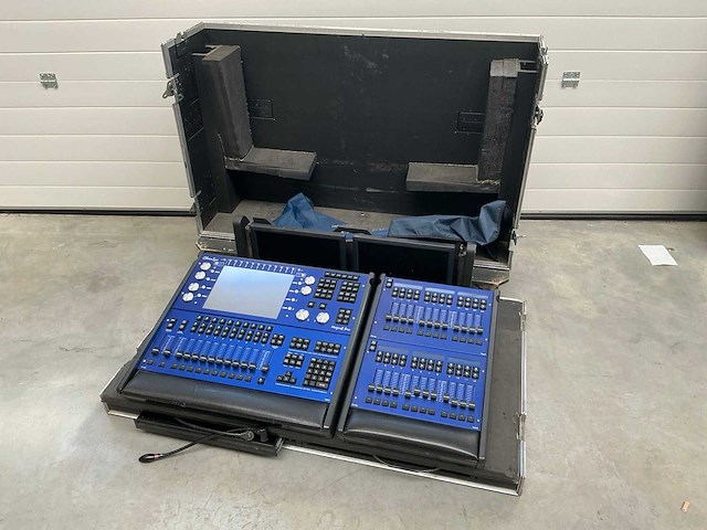 Chamsys magicq mq100 pro console lichtmengtafel - afbeelding 1 van  3