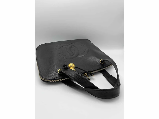 Chanel - caviar ball tote - handtas - op echtheid geconroleerd - designer - afbeelding 6 van  10
