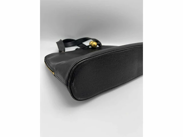 Chanel - caviar ball tote - handtas - op echtheid geconroleerd - designer - afbeelding 8 van  10