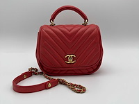 Chanel - chevron top handle bag - handtas - op echtheid geconroleerd - designer - afbeelding 1 van  8