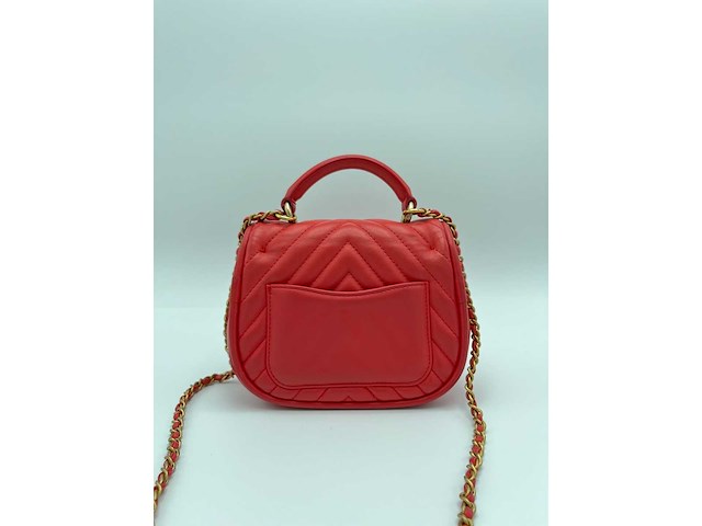 Chanel - chevron top handle bag - handtas - op echtheid geconroleerd - designer - afbeelding 2 van  8