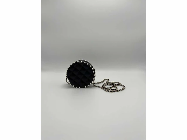 Chanel - round lambskin bag with pearls - handtas - op echtheid geconroleerd - designer - afbeelding 2 van  11
