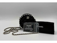 Chanel - round lambskin bag with pearls - handtas - op echtheid geconroleerd - designer - afbeelding 1 van  11