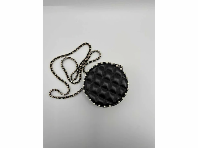 Chanel - round lambskin bag with pearls - handtas - op echtheid geconroleerd - designer - afbeelding 4 van  11