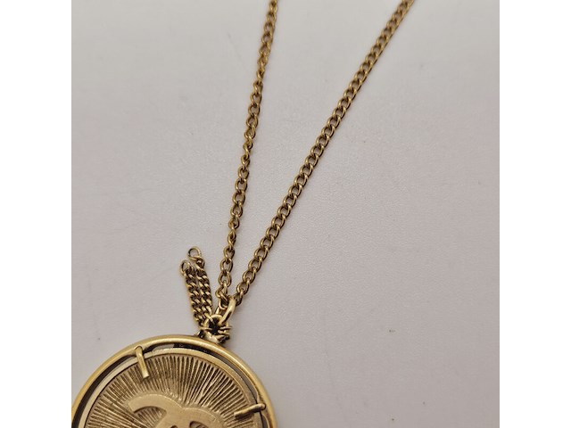 Chanel cc collier 24kt goldplated sunburst medallion pendant - afbeelding 4 van  7