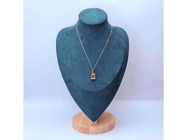 Chanel goldplated 'cc monogram' collier - inclusief doos - afbeelding 2 van  6