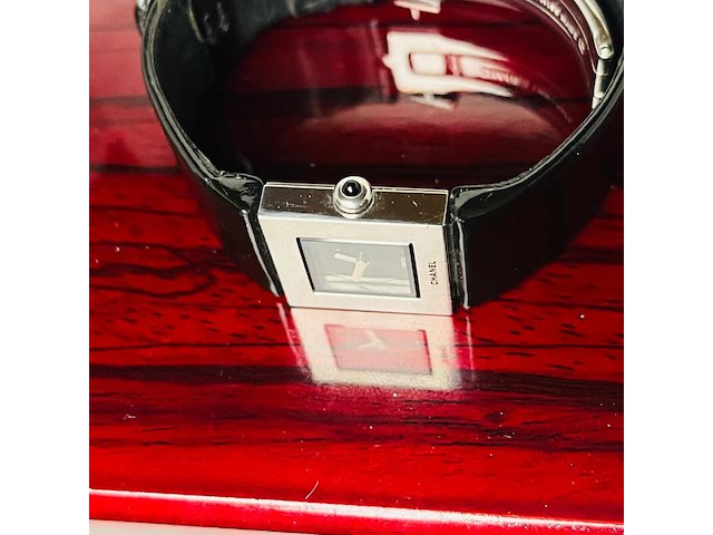 Chanel matelasse dameshorloge - inclusief doos - afbeelding 9 van  15