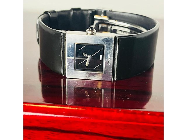 Chanel matelasse dameshorloge - inclusief doos - afbeelding 11 van  15