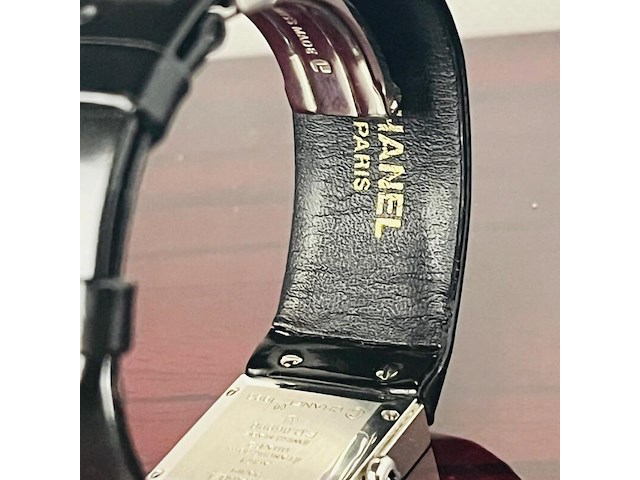 Chanel matelasse dameshorloge - inclusief doos - afbeelding 14 van  15