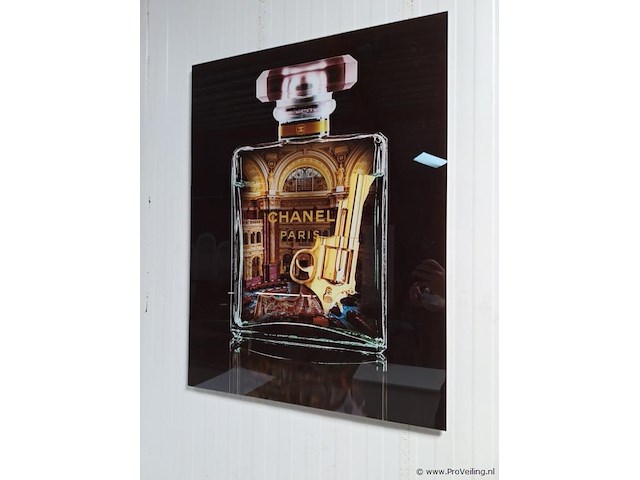 Chanel wandpaneel - breedte ca. 60 cm; hoogte ca. 80 cm - afbeelding 1 van  1