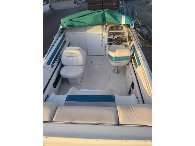 Chaparral - 1995 - 2250sx - motorjacht - afbeelding 6 van  6