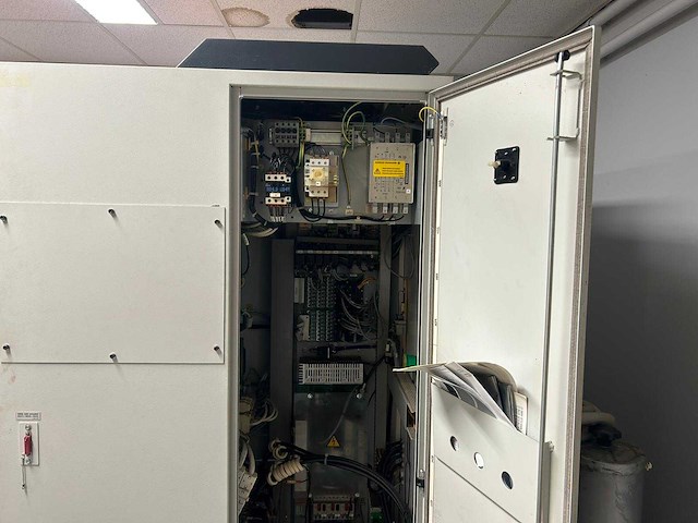 Charmilles - robofil 190 - draadvonk- en erodeermachine - afbeelding 7 van  16