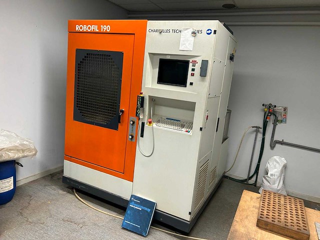 Charmilles - robofil 190 - draadvonk- en erodeermachine - afbeelding 8 van  16
