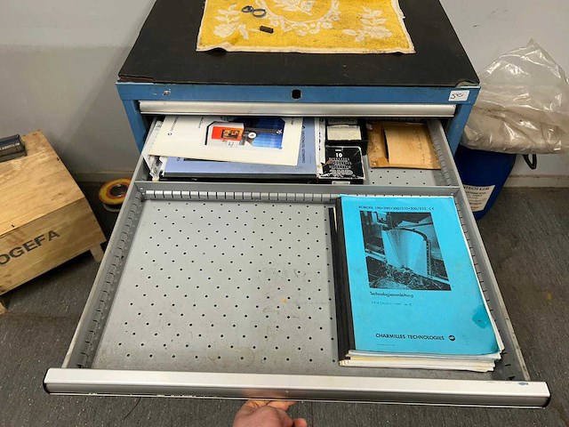 Charmilles - robofil 190 - draadvonk- en erodeermachine - afbeelding 16 van  16