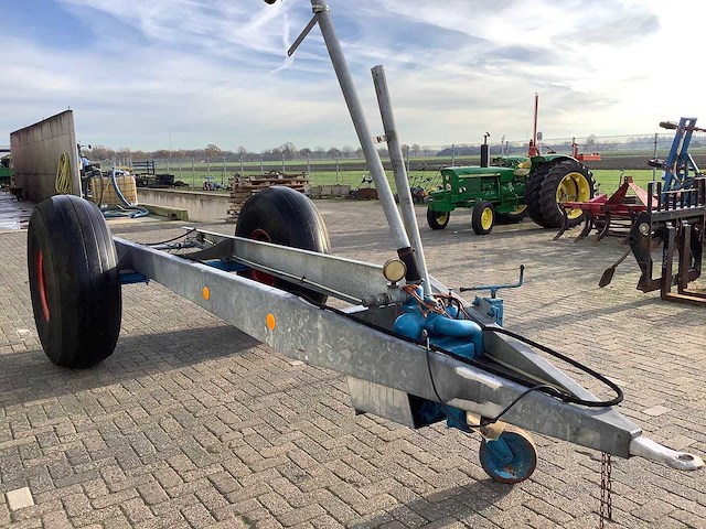 Chassis onderstel met vacuumpomp - afbeelding 2 van  7