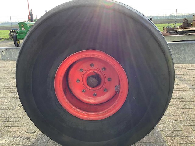 Chassis onderstel met vacuumpomp - afbeelding 5 van  7