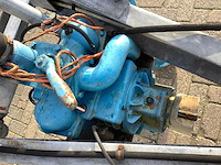 Chassis onderstel met vacuumpomp - afbeelding 6 van  7