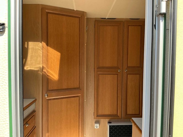 Chateau cantara 2000 - 380 caravan - afbeelding 3 van  16