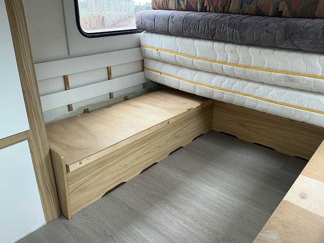 Chateau la car 380 caravan - afbeelding 1 van  12