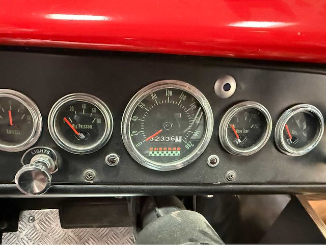Checker - 4 dr sw - oldtimer - v8 - 1972 - afbeelding 9 van  38