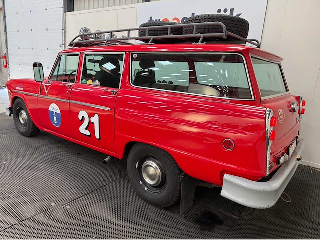 Checker - 4 dr sw - oldtimer - v8 - 1972 - afbeelding 34 van  38