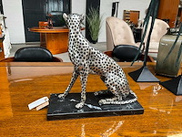 Cheetah sitting statue - afbeelding 3 van  4