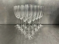 Chef & sommelier - cabernet tulip - glazenkrat met 24 champagneglazen (5x) - afbeelding 4 van  11