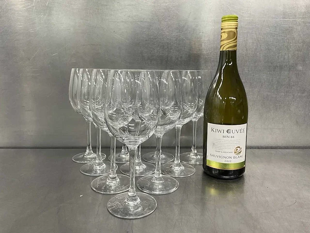 Chef & sommelier - cabernet tulip - glazenkrat met 24 wijnglazen (35 cl) (10x) - afbeelding 13 van  14