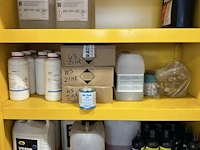 Chemi kast (met inhoud) - afbeelding 5 van  7