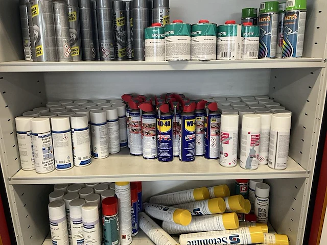 Chemi kast (met inhoud) - afbeelding 5 van  7
