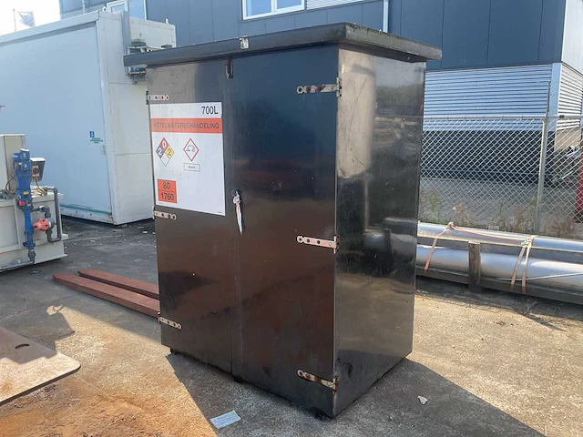 Chemicaliën-/ketelwaterbehandelingskast - afbeelding 2 van  4
