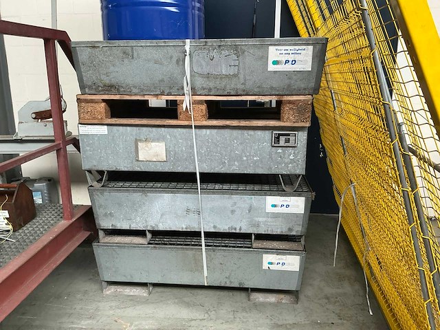 Chemicaliën lekbak (4x) - afbeelding 1 van  5