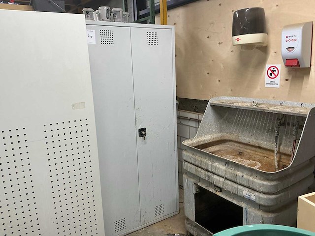 Chemicaliën opslagkast - afbeelding 1 van  4