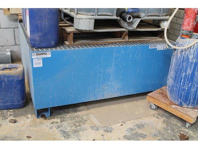 Chemieopvangbak quipo met afmeting 146 x 146 x 62 cm. bouwjaar 2021. - afbeelding 1 van  2