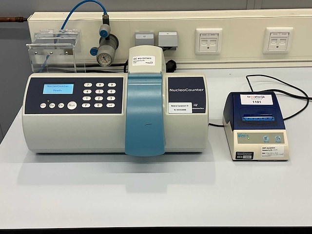 Chemometec nucleocounter geautomatiseerde celteller met printer - afbeelding 1 van  10