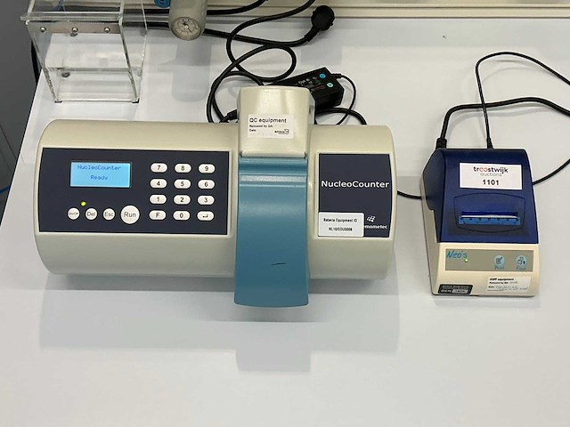 Chemometec nucleocounter geautomatiseerde celteller met printer - afbeelding 3 van  10