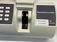 Chemometec nucleocounter geautomatiseerde celteller met printer - afbeelding 6 van  10