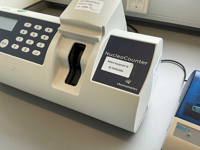 Chemometec nucleocounter geautomatiseerde celteller met printer - afbeelding 4 van  6