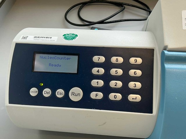 Chemometec nucleocounter geautomatiseerde celteller met printer - afbeelding 3 van  9