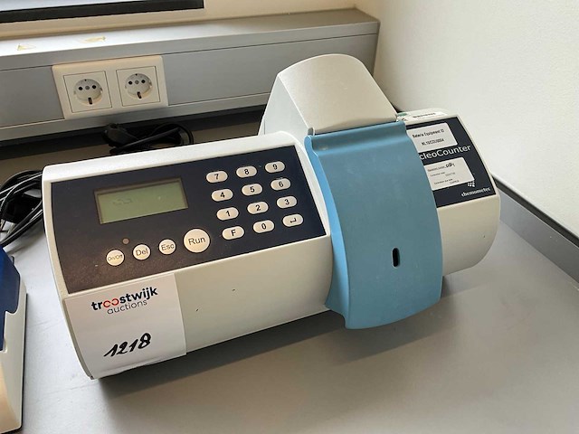 Chemometec nucleocounter geautomatiseerde celteller met printer - afbeelding 2 van  6