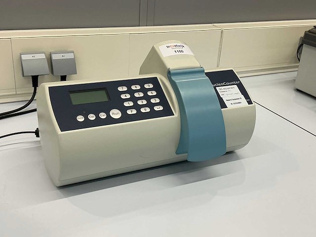 Chemometec nucleocounter geautomatiseerde celteller - afbeelding 2 van  9